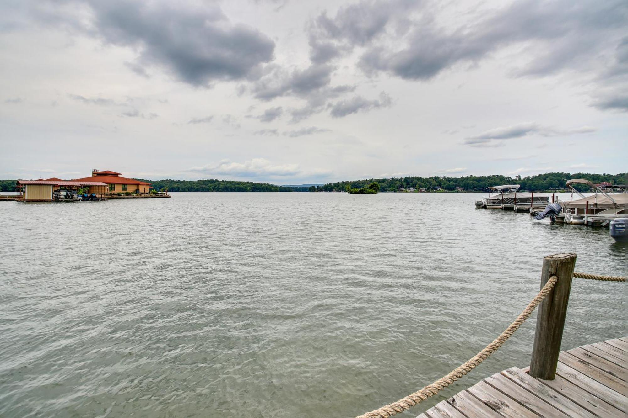 Spacious Hot Springs Penthouse Stunning Lake View Εξωτερικό φωτογραφία